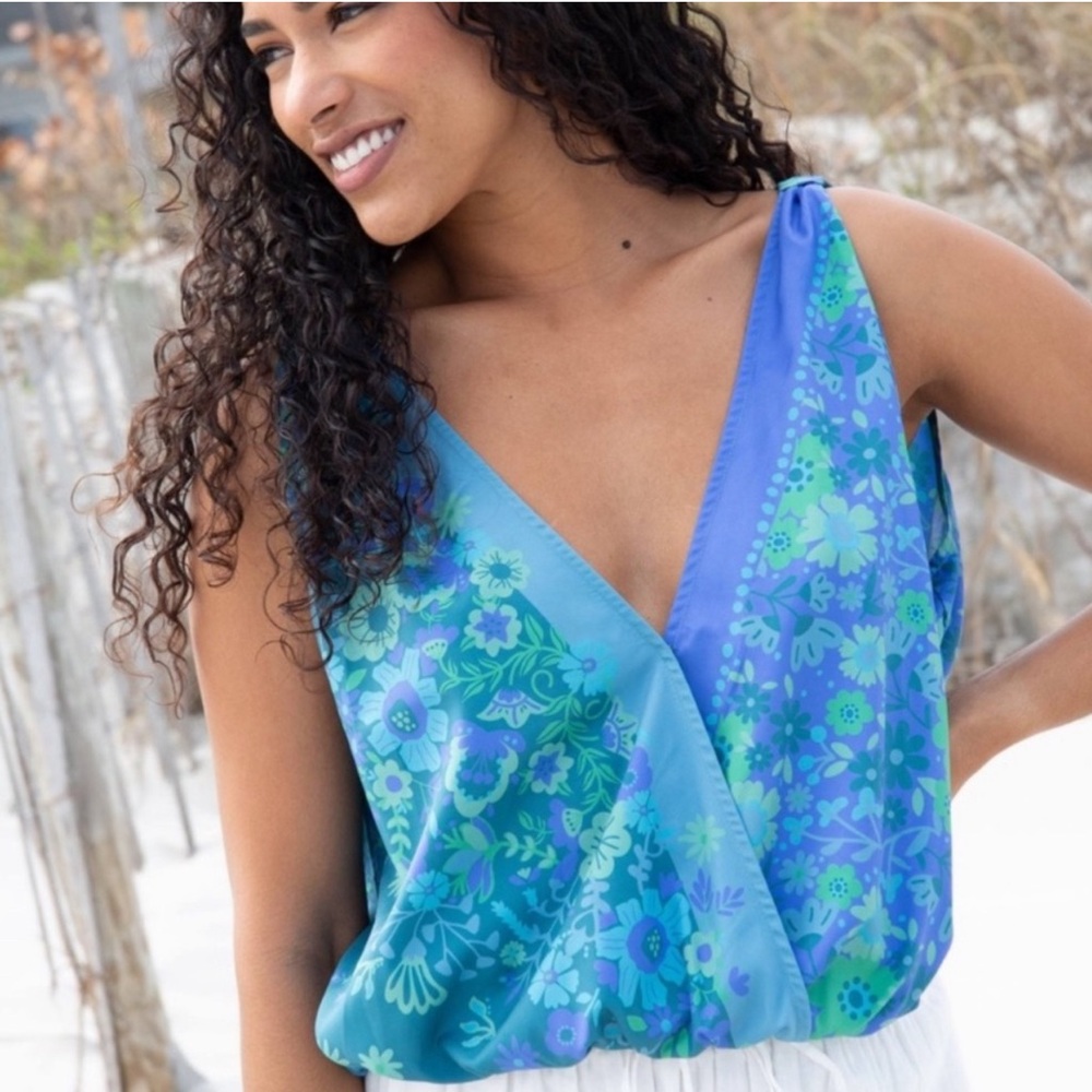 NEW | Natural Life Floral Faux Wrap Crop Blouse | Blue & Green | Women’s Size M